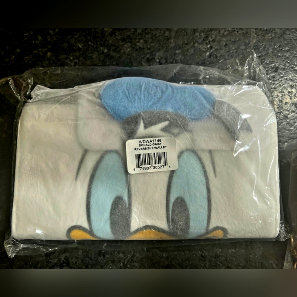 Loungefly Disney Donald And Daisy Reversible Wallet